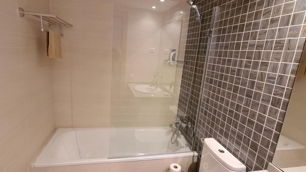 סנט אדריה דה בסוס Forum-Ccib-Relax Flats מראה חיצוני תמונה